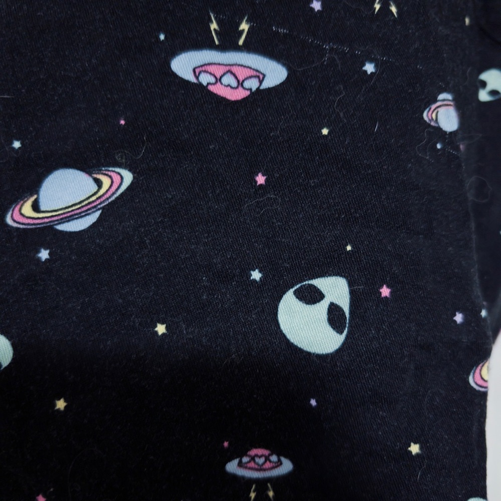 Hot Topic Cropped alien Button Down Shirt - 2X - Picture 3 of 3